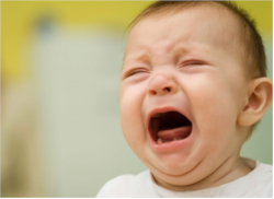 11 دلیل برای گریه ی کودکان 